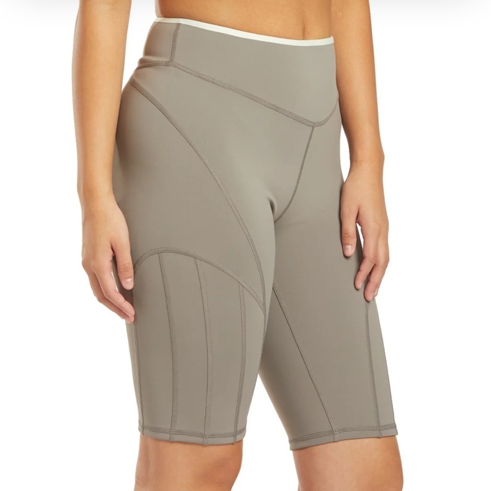 Free people movement step up biker shorts size medium